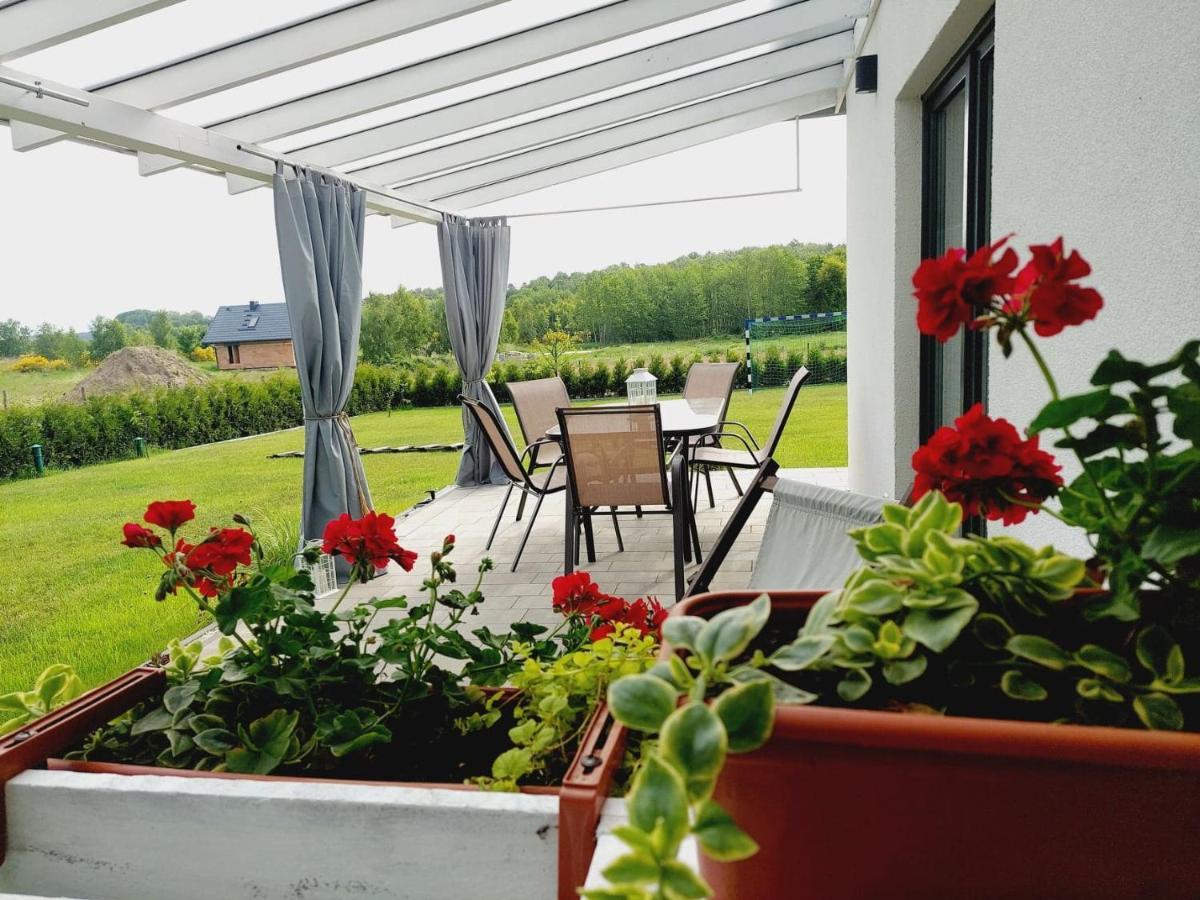 Villa Jeszcze Bardziej Dziki Sad Slajszewo Exterior foto