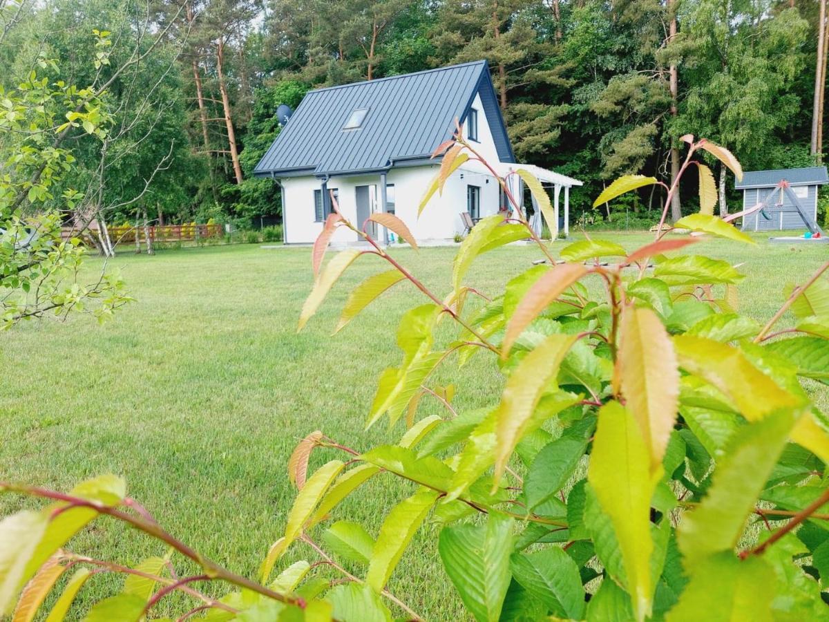 Villa Jeszcze Bardziej Dziki Sad Slajszewo Exterior foto
